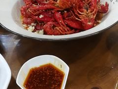 -琥珀老六龙虾(四里河店)
