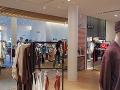 -乐蓬马歇百货公司(Rive Gauche)