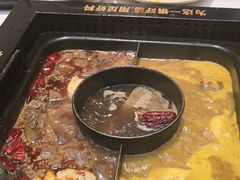 -老牌坊云南鱼豆花火锅(哈西万达店)