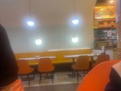 -维园港式茶餐厅(龙岗盛平店)