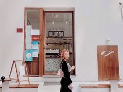 -Line 咖啡(石厦花园店)