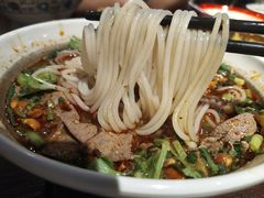 -爆炸头阿姨小四川正宗川味小吃(无任何分店)