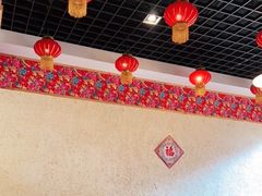 大堂-靠山屯东北农家菜(八龙桥雅苑店)