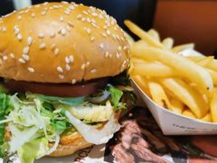 -The Habit Burger Grill 哈比特汉堡(复兴soho店)