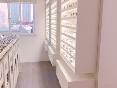 -目艮眼镜SHOWROOM(品牌集合店)