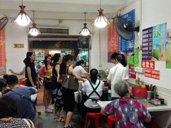 等位区-芬芳甜品(同福路店)