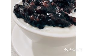 Black Sticky Rice Double-Yolk Custard