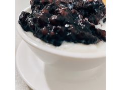 黑糯米双皮奶-老周记顺德双皮奶
