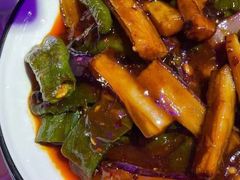-巴特餐饮6加1音乐餐吧·新疆菜