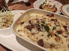 牛肉鲜奶芝士烤饭-玛格萝妮比萨屋(陆家浜路店)