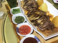 -白鹿苑蒙餐(鄂温克宾馆店)