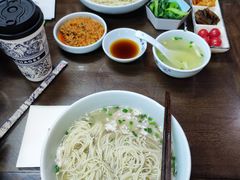 -裕兴记•蟹黄面馆(人民广场店)