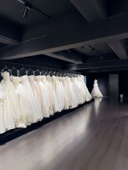 -维纳斯婚纱礼服租赁馆