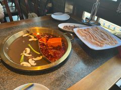 -小天鹅火锅·一线江景洪鼎旗舰店(洪崖洞店)