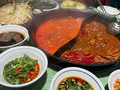 -憨铁匠老火锅(龙岗万科里店)