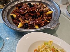 -海派美食·家宴海鲜青岛菜·石锅鲽鱼头(东方城店)