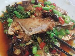 干烧耗儿鱼-洪霞餐馆