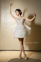 -台湾蔡美月婚纱租赁
