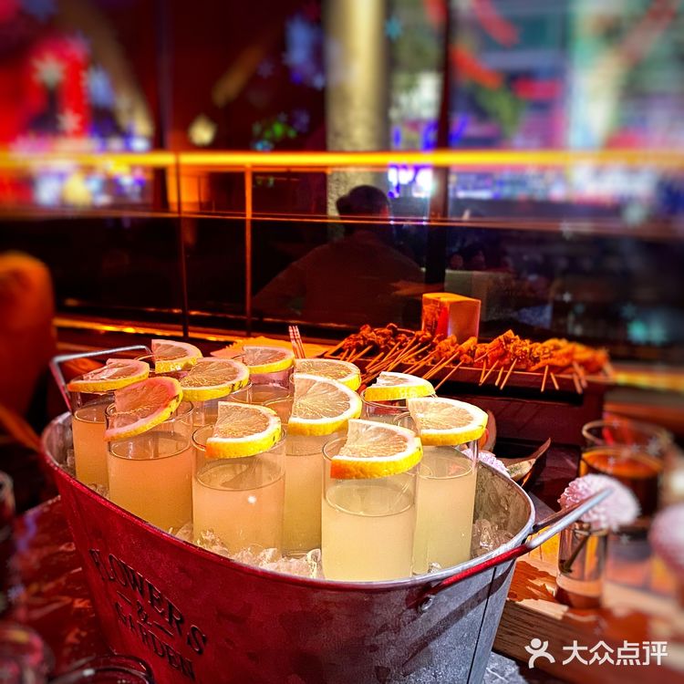 重庆探店｜未来时空之旅 重庆TAO酒吧