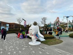 -季高兔窝窝亲子园(上海薰衣草公园店)