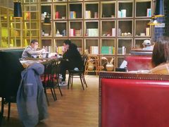 大堂-钱小奴海鲜自助黑金店(杭州滨江龙湖店)