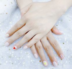 -研美·ym 美甲美睫