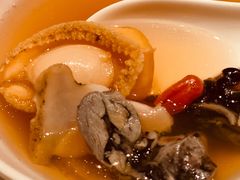 滋补鲍鱼香螺炖竹丝鸡-8餐厅(新葡京酒店)