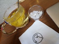 -新华里咖啡书吧(新华书店小寨店)