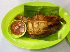 -明记烧鱼美味店