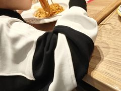 -必胜客(新中纬店)