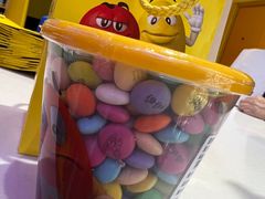 -m豆巧克力世界(上海世茂广场店)