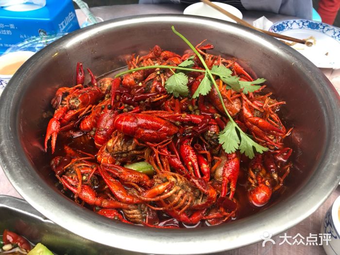七妹特色大排档(两路店)麻辣小龙虾图片