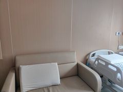 -上海大学附属上海和平眼科医院