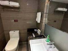 -天豪花香村酒店(贵阳花果园文创园店)