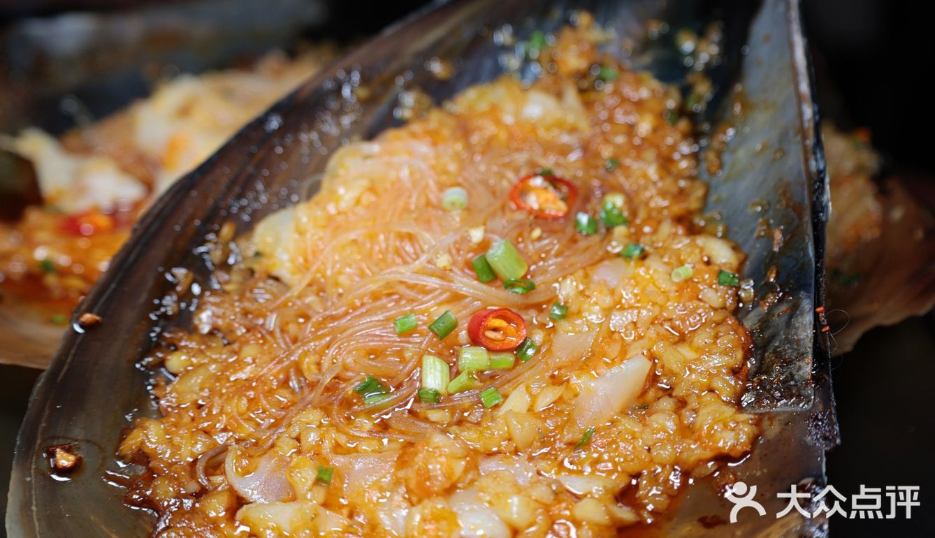 羊肉火锅配烧烤，舌尖上双重享受！
