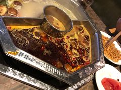 -佬土鹅肠火锅(中建大观店)