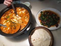 老坛酸菜鱼-金佬馆·川菜bistro(芜湖镜湖万达店)