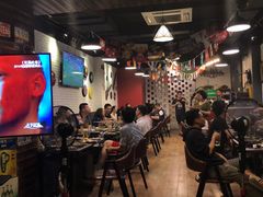 大堂-長壹旋转烤吧 农家鸡火锅