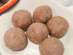 芝士包心牛丸-鲜入围煮花胶鸡海鲜火锅