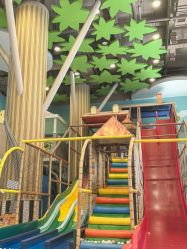 -meland亲子乐园·派对·研学(淄博万象汇店)