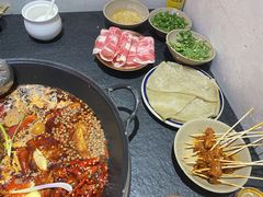 -四小区火锅·巷子里的重庆火锅(花照壁店)