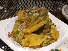 炸南瓜花-太平小镇主题餐厅徽宴府