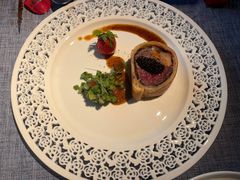 惠灵顿牛排-弦月窗LUNETTE BY AMANDA(复兴路店)