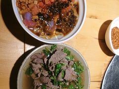 -大众跷脚牛肉馆·非遗传承单位(峨眉山店)