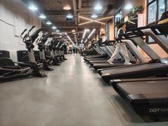 -岩顶健身(玄武店)