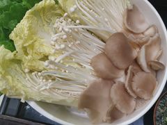 -红鼎豆捞·非遗鲍皇汤火锅(宝丰路店)