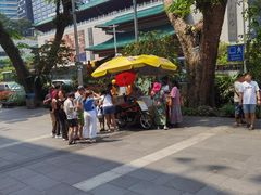 -詹爷爷乌节路街头冰淇淋