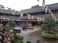 -峨眉山报国寺