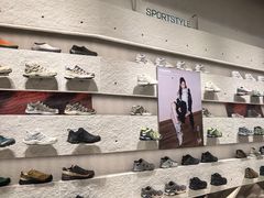 -SALOMON萨洛蒙(北京王府中环店)