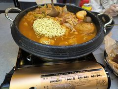 -豚妈妈汤饭·部队锅(南京东路店)